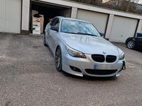 Gebraucht BMW 523 150 PS (110 kW) 2005 Silber Limousine