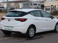 Gebraucht Opel Astra Selection 90 PS (66 kW) 2018 Weiß Limousine