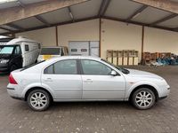 Gebraucht Ford Mondeo 126 PS (92 kW) 2002 Grau Limousine