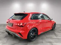 Gebraucht Audi RS3 Sport 400 PS (294 kW) 2025 Rot Limousine