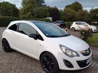 Gebraucht Opel Corsa Color Edition 87 PS (63 kW) 2013 Weiß Kleinwagen
