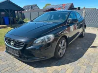 Gebraucht Volvo V40 150 PS (110 kW) 2012 Schwarz Kleinwagen