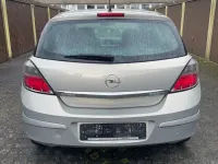 Gebraucht Opel Astra 90 PS (66 kW) 2009 Gold Limousine