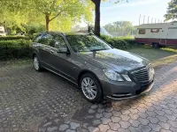 Używany Mercedes E250 Elegance 204 KM (150 kW) 2012 Szary Sedan/Limuzyna