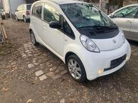 Gebraucht Peugeot iON Basis 35 kW (48 PS) 2011 Weiß Kleinwagen