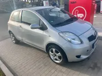Gebraucht Toyota Yaris 69 PS (50 kW) 2007 Silber Kleinwagen