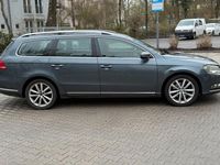 Gebraucht VW Passat 140 PS (102 kW) 2014 Blau Kombi