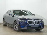 Gebraucht BMW 520 Sport Line 197 PS (144 kW) 2025 Blau Limousine