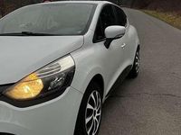 Gebraucht Renault Clio IV Expression 75 PS (55 kW) 2014 Weiß Kleinwagen