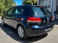 Gebraucht VW Golf VI 86 PS (63 kW) 2011 Moonlight blue perleffekt Kleinwagen