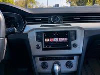 Gebraucht VW Passat 120 PS (88 kW) 2016 Blau Kombi