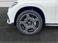 Gebraucht Mercedes GLC300e AMG 197 PS (144 kW) 2026 Unilack polarweiß Limousine