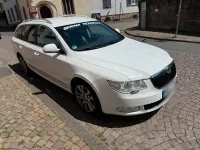 Gebraucht Skoda Superb 170 PS (125 kW) 2012 Weiß Kombi