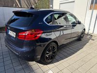 Gebraucht BMW 225 Active Tourer iPerformance 224 PS (164 kW) 2018 Blau Van / Kleinbus