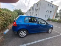 Gebraucht VW Golf V 90 PS (66 kW) 2004 Blau Kleinwagen