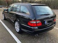 Gebraucht Mercedes E320 Avantgarde 224 PS (164 kW) 2006 Schwarz Kombi