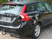 Gebraucht Volvo V60 Kinetic 181 PS (133 kW) 2014 Schwarz Kombi