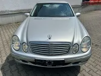 Gebraucht Mercedes E220 Elegance 150 PS (110 kW) 2002 Brillantsilber  metalliclack Limousine