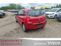 Gebraucht Renault Clio II Authentique 75 PS (55 kW) 2005 Hellrot Kleinwagen