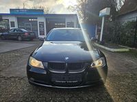 Gebraucht BMW 320 150 PS (110 kW) 2006 Black sapphire metallic Limousine