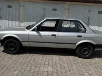Gebraucht BMW 318 Basis 108 PS (79 kW) 1990 Silber Limousine