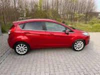 Gebraucht Ford Fiesta Titanium 101 PS (74 kW) 2016 Rot Kleinwagen