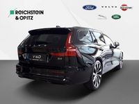 Gebraucht Volvo V60 Ultimate 197 PS (144 kW) 2023 Onyxblack Kombi