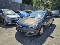 Gebraucht Opel Astra Selection 116 PS (85 kW) 2016 Grau Kombi