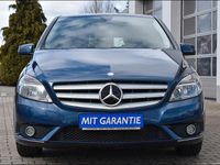 Gebraucht Mercedes B180 122 PS (89 kW) 2012 Blau Van / Kleinbus