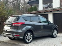 Gebraucht Ford Kuga Titanium 179 PS (131 kW) 2016 Grau SUV
