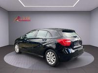 Gebraucht Mercedes 180 Style 109 PS (80 kW) 2015 Schwarz Limousine