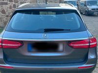 Gebraucht Mercedes E220 194 PS (142 kW) 2020 Grau Kombi