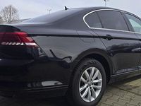 Gebraucht VW Passat Comfortline 120 PS (88 kW) 2018 Schwarz Limousine