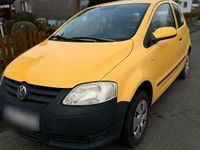 Gebraucht VW Fox 54 PS (39 kW) 2005 Gelb Kleinwagen