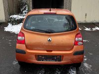 Second-hand Renault Twingo Expression 58 CP (42 kW) 2009 Portocaliu Hatchback