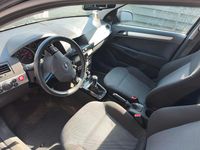 Gebraucht Opel Astra Edition 116 PS (85 kW) 2010 Schwarz Kombi