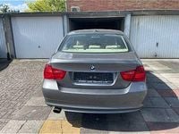 Second-hand BMW 318 143 CP (105 kW) 2008 Gri Berlinǎ