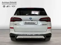 Gebraucht BMW X5 M M Sport 530 PS (389 kW) 2023 Mineralweiß (metallic) SUV