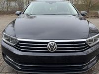 Gebraucht VW Passat 190 PS (139 kW) 2019 Violet Limousine