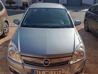 Gebraucht Opel Astra 90 PS (66 kW) 2009 Limousine