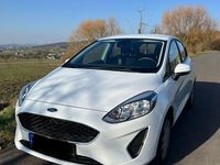 Gebraucht Ford Fiesta Trend 71 PS (52 kW) 2018 Weiß Kleinwagen