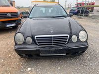 Gebraucht Mercedes E220 143 PS (105 kW) 2002 Schwarz Kombi