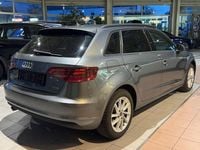 Gebraucht Audi A3 Attraction 110 PS (80 kW) 2016 Grau Limousine