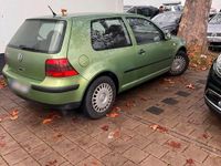 Gebraucht VW Golf IV 75 PS (55 kW) 1999 Grün Kleinwagen