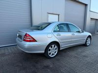 Gebraucht Mercedes C180 143 PS (105 kW) 2004 Silber Limousine