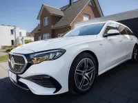 Second-hand Mercedes E300 AMG 313 CP (230 kW) 2025 Alb Berlinǎ