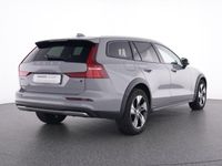 Gebraucht Volvo V60 CC Plus 197 PS (144 kW) 2023 Andere farbe Kombi