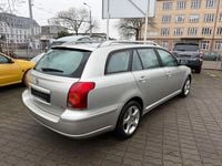 Gebraucht Toyota Avensis Sol 147 PS (108 kW) 2003 Silber Kombi