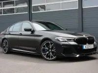 Używany BMW M550 Performance 530 KM (389 kW) 2022 Szary Sedan/Limuzyna