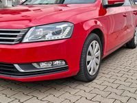 Gebraucht VW Passat 140 PS (102 kW) 2013 Rot Kombi